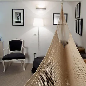 Slow Time In Appartement