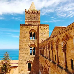 Veterani House 33 , Cefalu Italy