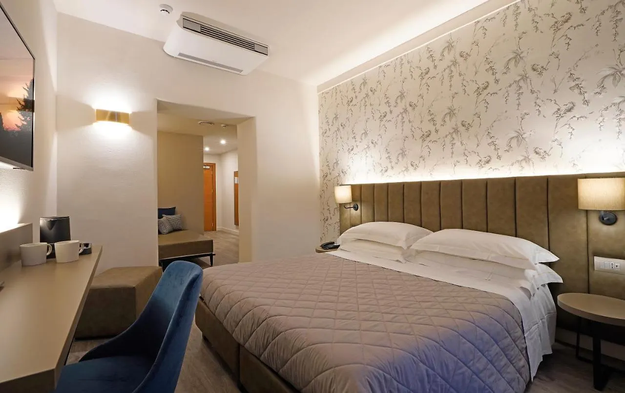 Hotel Du Lac Gardone Riviera 3*,  Italie