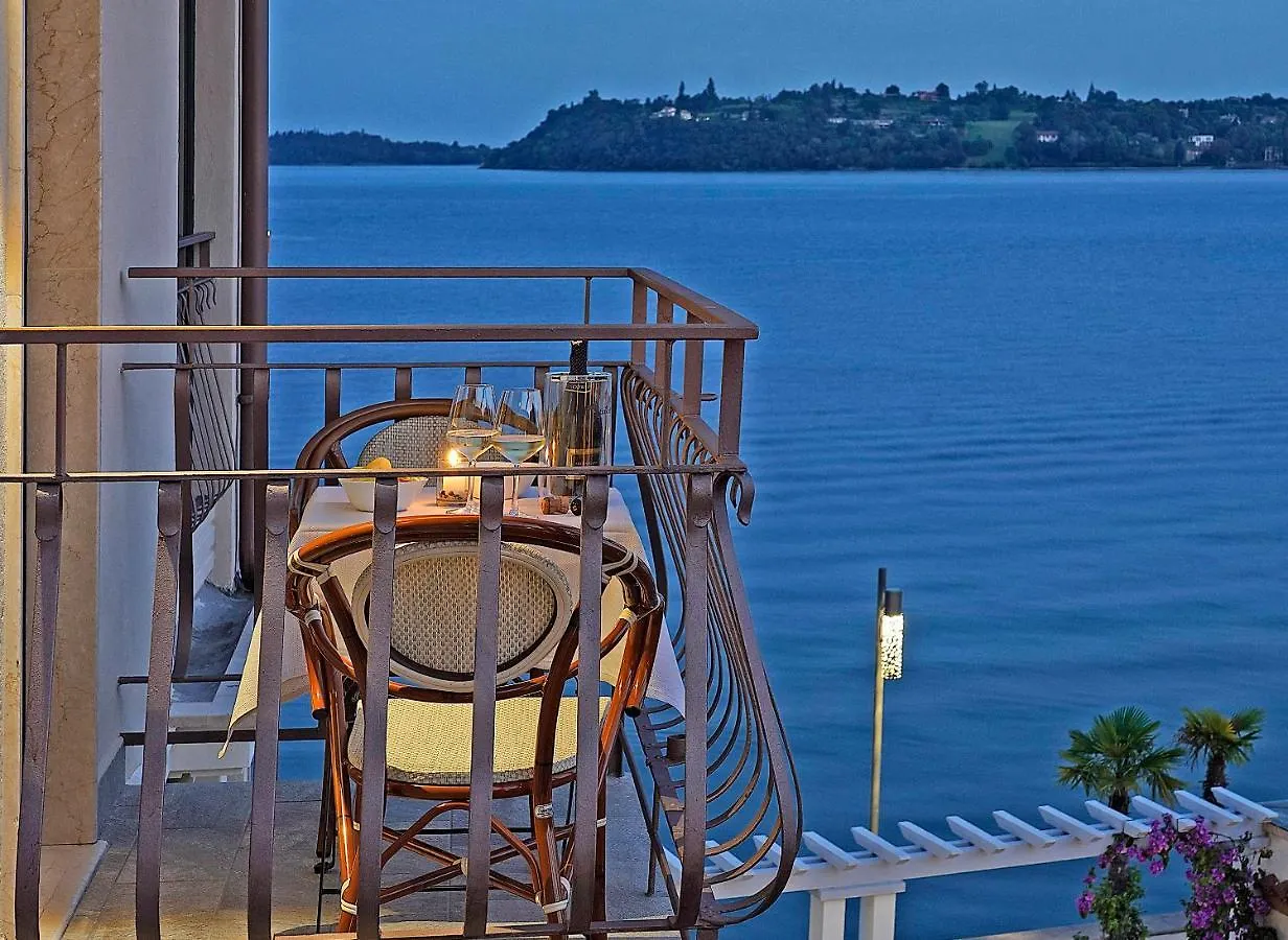 Hotel Du Lac Gardone Riviera 3*,