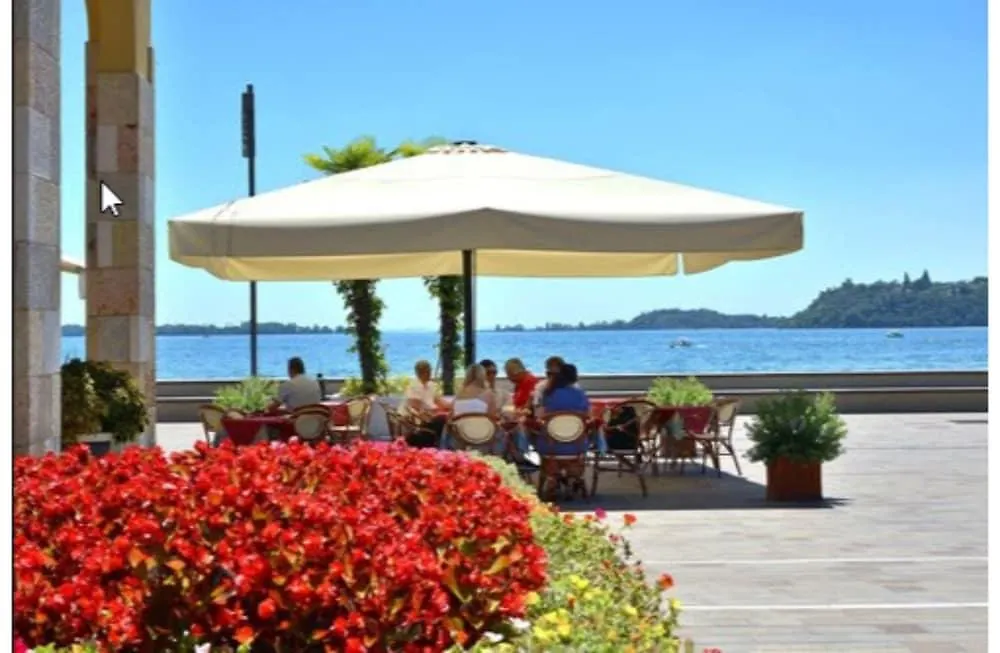 Hotel Du Lac Gardone Riviera